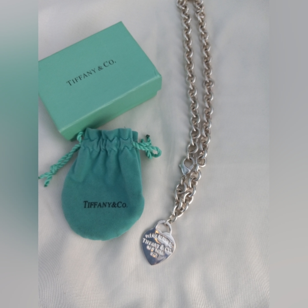 Return to Tiffany heart tag necklace. 16” sterling silver…